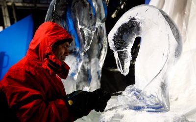 L’artiste de renom international Henry-Patrick STEIN sculptera des blocs de glace monumentaux dans le parc du château